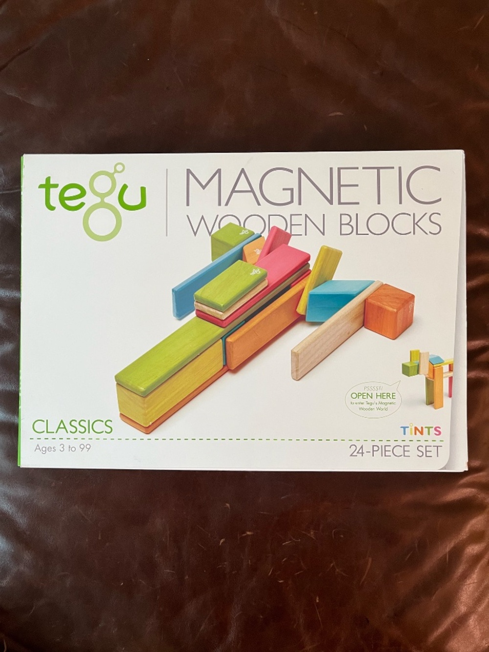 Tegu "Magnetic Wooden Blocks 24-piece set" NWT